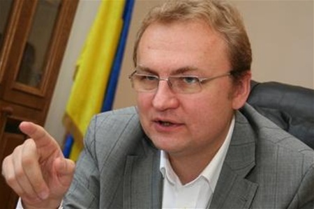 Львівський голова вимагає змінити умови реєстрації алкогольних та табачних тм